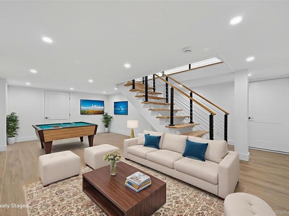 5 Pepperday Avenue, Port Washington NY 11050