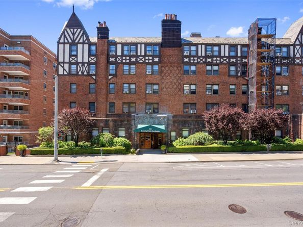 68 E Hartsdale Avenue 2G, Hartsdale NY 10530