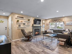 29 Erin Lane, East Setauket NY 11733