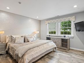 29 Erin Lane, East Setauket NY 11733