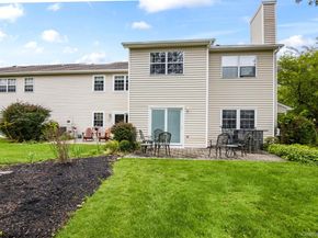 29 Erin Lane, East Setauket NY 11733