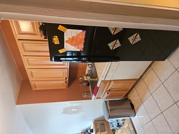 110 Brooklyn Avenue 1D, Freeport NY 11520