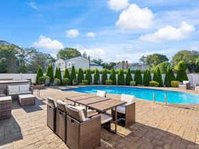 3 Maison Drive, Holbrook NY 11741