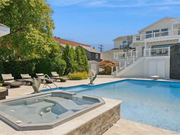 821 W Park Avenue, Long Beach NY 11561