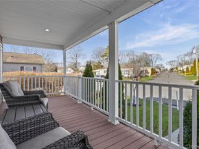 1661 Old Country Road 351B, Riverhead NY 11901