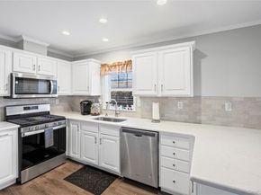 1661 Old Country Road 351B, Riverhead NY 11901