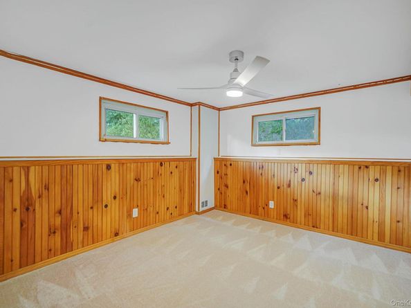 10 Elayne Court, Smithtown NY 11787