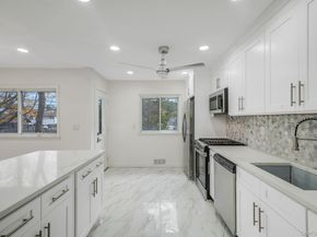 10 Elayne Court, Smithtown NY 11787