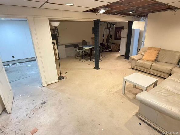 2 Joan Court, Woodbury NY 11797