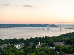 6 Marker Ridge 3, Irvington NY 10533