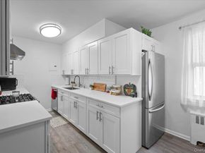 13 Bryant Crescent 2K, White Plains NY 10604