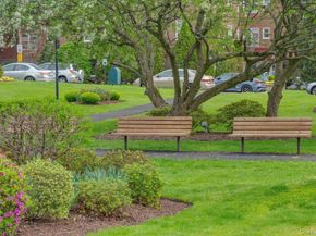 13 Bryant Crescent 2K, White Plains NY 10604