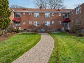 13 Bryant Crescent 2K, White Plains NY 10604