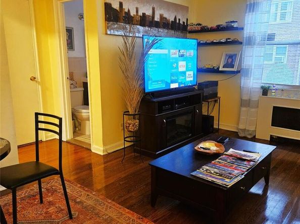 32 Broad Street E 1B, Fleetwood NY 10552