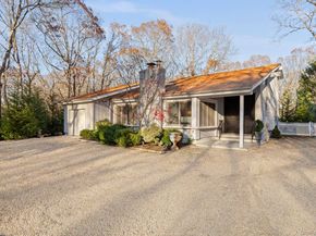 1824 Majors Path, Southampton NY 11968