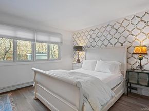 1824 Majors Path, Southampton NY 11968