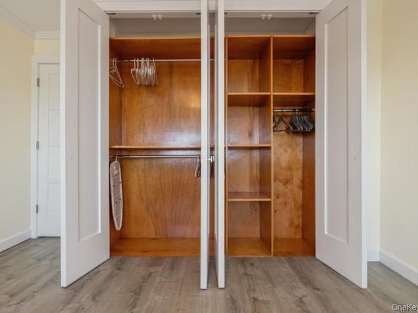 2 BAY CLUB Drive 17Z2, Bayside NY 11360