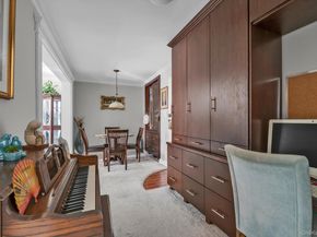 83-25 98 st 4L, Woodhaven NY 11421