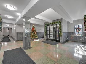 83-25 98 st 4L, Woodhaven NY 11421