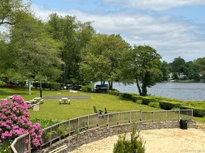 61 Manchester A21, Eastchester NY 10709