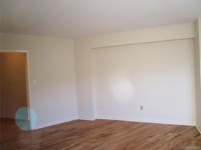 20 Daley Place 128, Lynbrook NY 11563