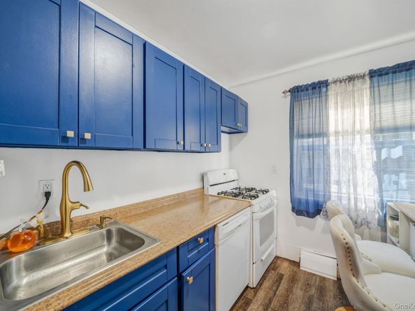 460 Old Town Road 2J, Port Jefferson Station NY 11776