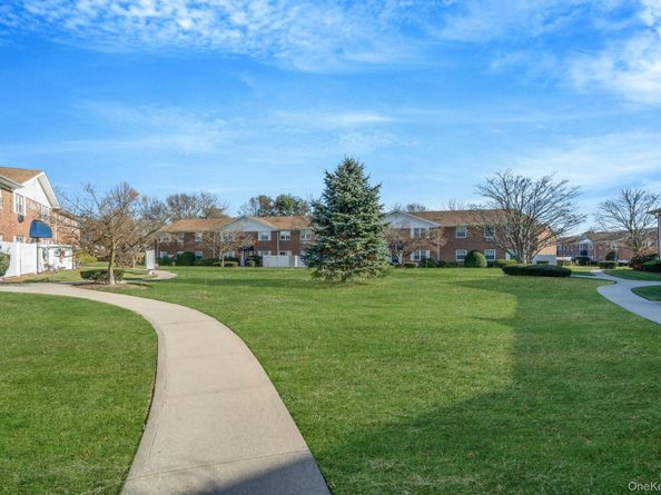 460 Old Town Road 2J, Port Jefferson Station NY 11776