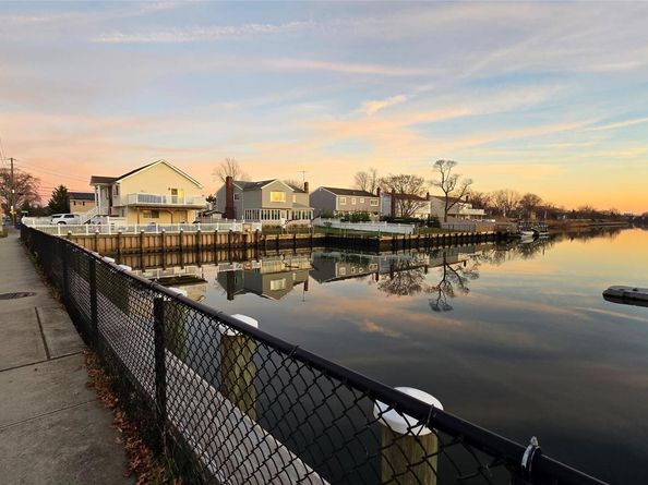 3340 Yost Boulevard, Oceanside NY 11572