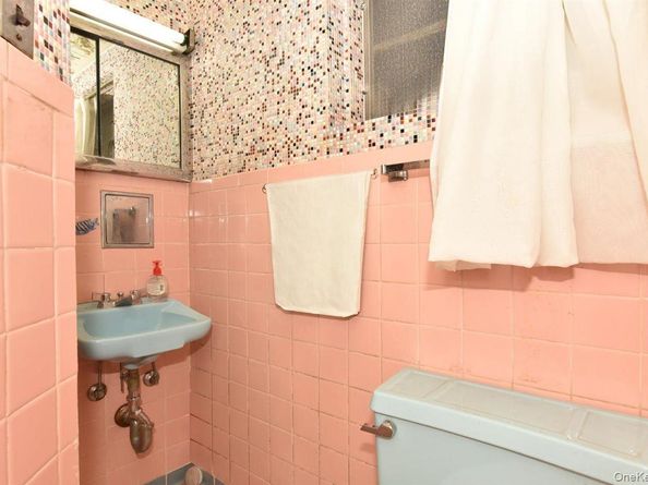 222 Avenue V, Brooklyn NY 11223