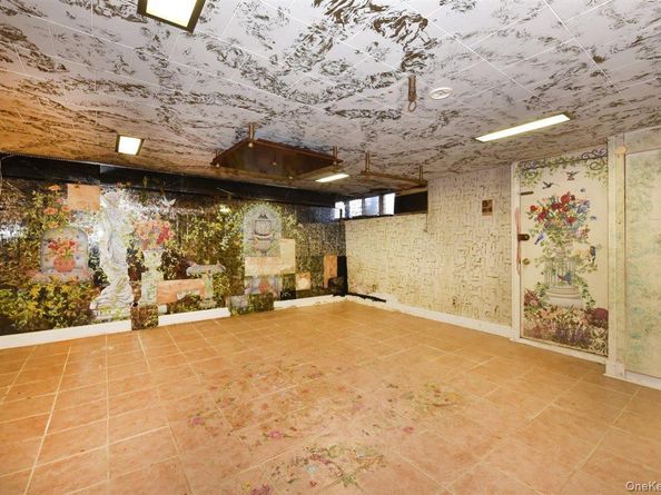 222 Avenue V, Brooklyn NY 11223