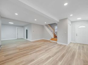 33 Willow Avenue, Freeport NY 11520