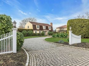 26 Oak Lane, Hampton Bays NY 11946