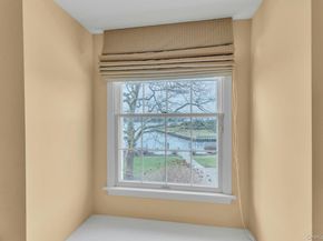 26 Oak Lane, Hampton Bays NY 11946