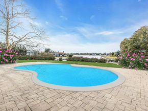 26 Oak Lane, Hampton Bays NY 11946