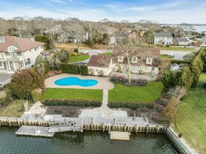 26 Oak Lane, Hampton Bays NY 11946