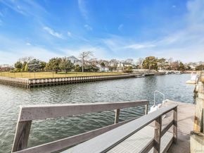 26 Oak Lane, Hampton Bays NY 11946