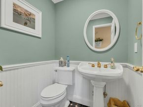 26 Oak Lane, Hampton Bays NY 11946