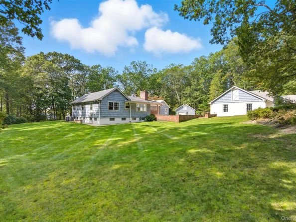 250 Manor Road, Huntington NY 11743
