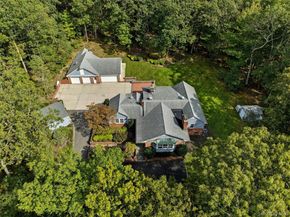 250 Manor Road, Huntington NY 11743