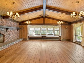 250 Manor Road, Huntington NY 11743