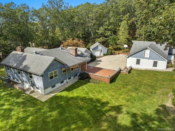 250 Manor Road, Huntington NY 11743