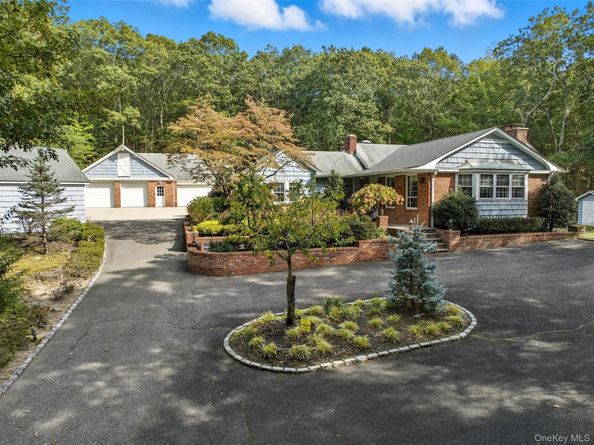 250 Manor Road, Huntington NY 11743
