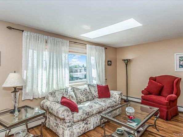 1165 Hastings Circle, Baldwin Harbor NY 11510