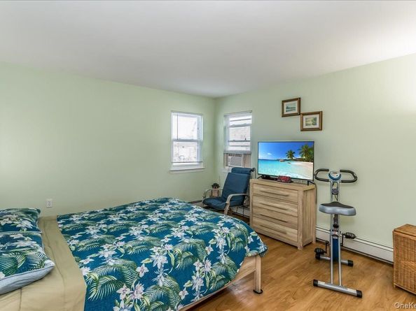 1165 Hastings Circle, Baldwin Harbor NY 11510