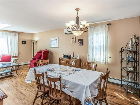 1165 Hastings Circle, Baldwin Harbor NY 11510
