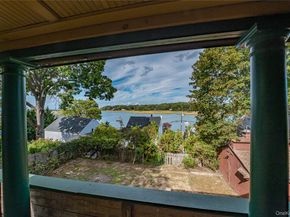 25 Violet Road, Kings Park NY 11754