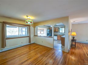 25 Violet Road, Kings Park NY 11754