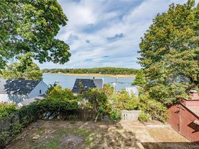 25 Violet Road, Kings Park NY 11754