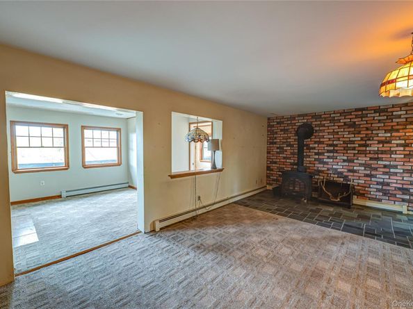 25 Violet Road, Kings Park NY 11754