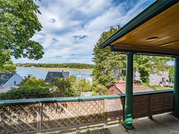 25 Violet Road, Kings Park NY 11754